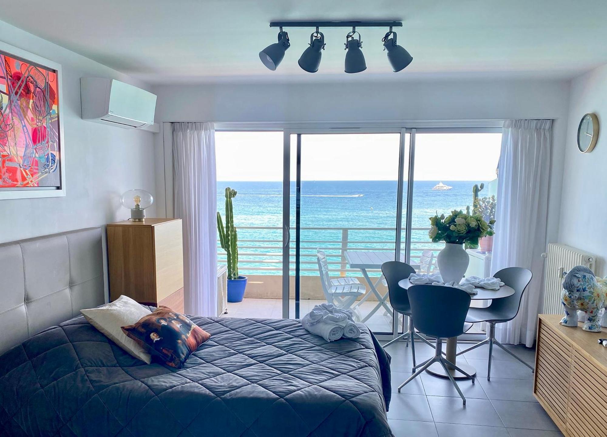 マントンSea View Studio, Huge Terrace On The 4Th Floorアパートメント エクステリア 写真
